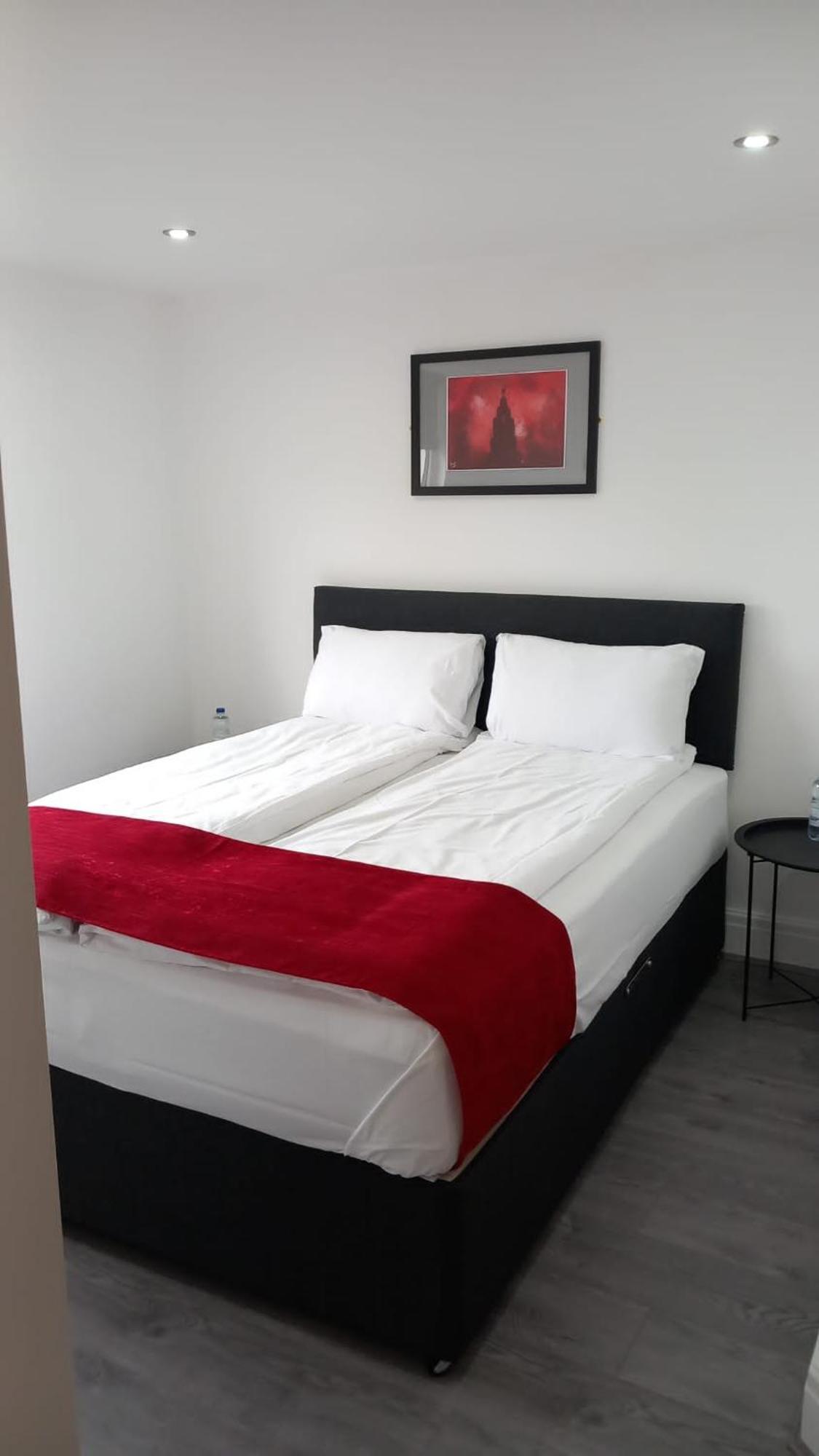 Hotel Tia Liverpool Bagian luar foto